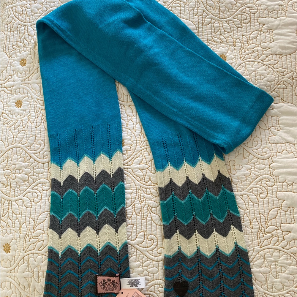 Juicy Couture scarf